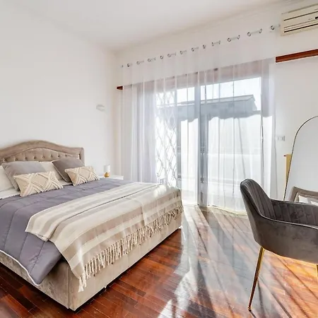 90mq Luxe Vatican Wifi Ac Metro Apartment